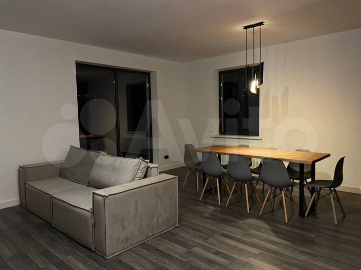 Коттедж 180 м² на участке 6 сот.