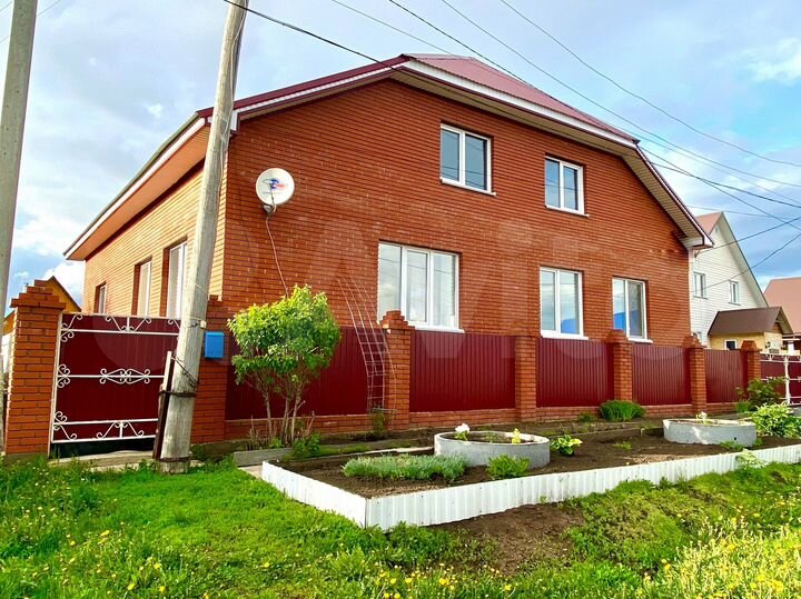 Дом 200 м² на участке 7,5 сот.