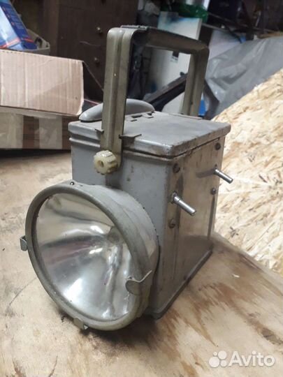 Фонарь железнодорожный