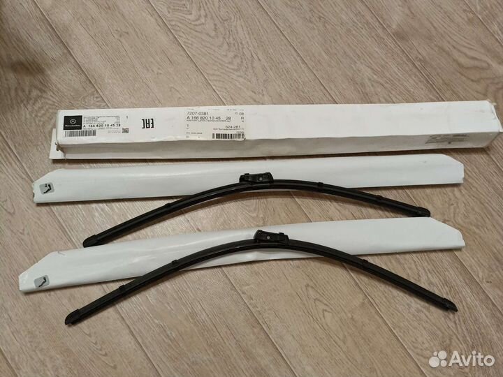 Комплект щеток стеклоочистителя Mercedes Benz