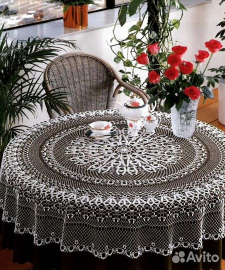 Вязаная скатерть крючком