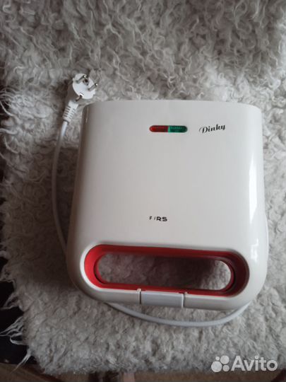 Электрическая вафельница