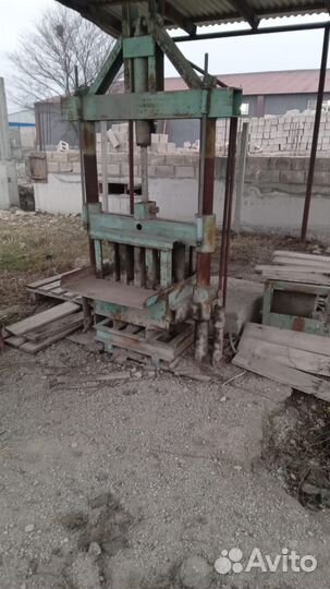 Аппарат для изготовления пеплоблоков