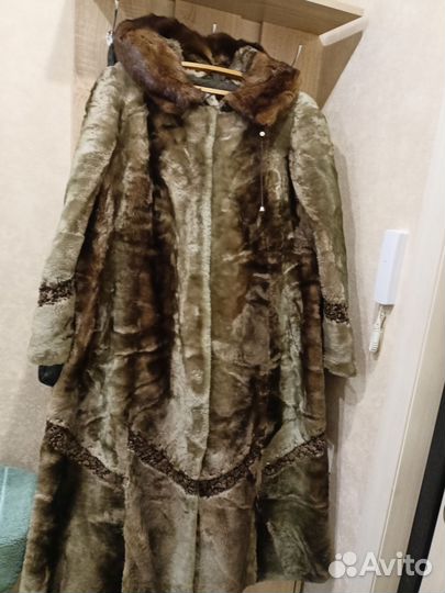 Шуба мутоновая с капюшоном большой размер