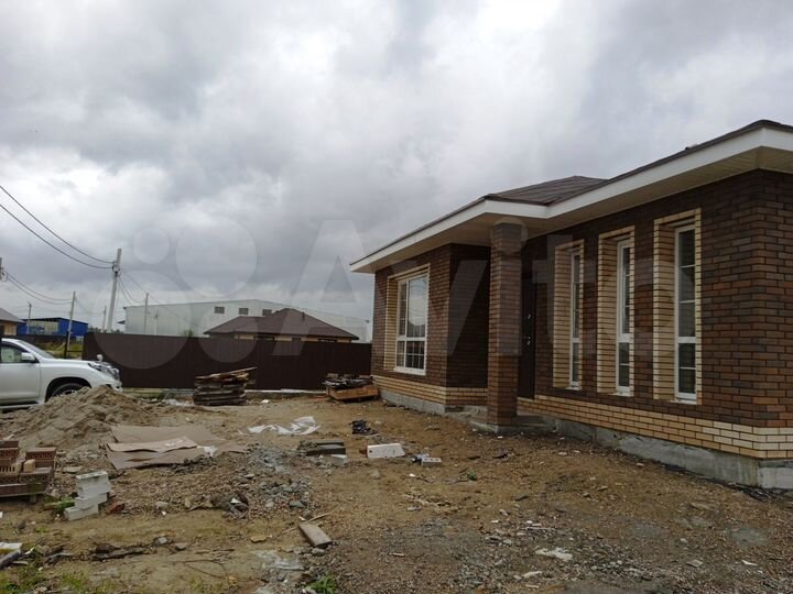 Коттедж 100 м² на участке 8 сот.