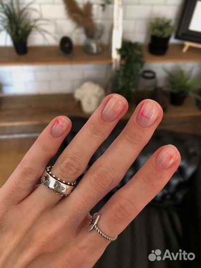 Аппаратный маникюр