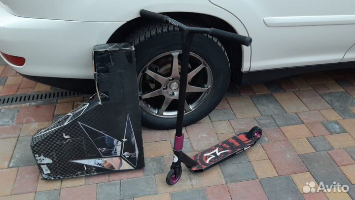 Трюковой самокат