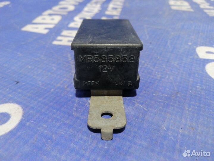 Реле Mitsubishi Pajero 3 внедорожник 2001