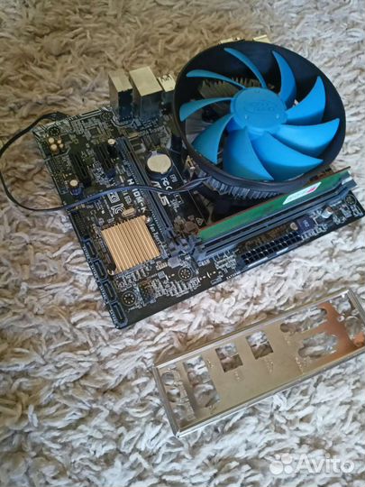 Материнская плата с процессором i3 6100