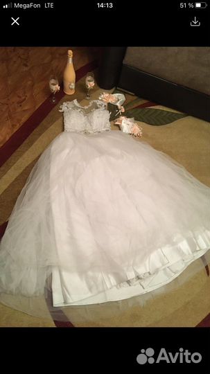 Свадебное платье