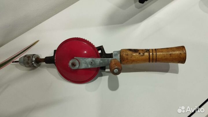 Дрель ручная