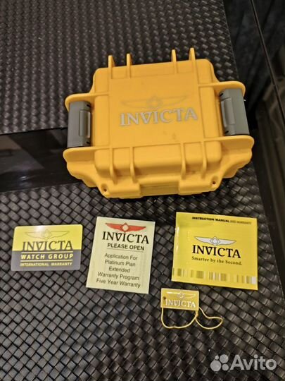 Фирменная коробка invicta
