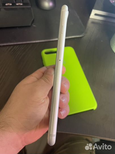 iPhone 8 Plus, 64 ГБ