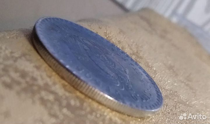 Монеты: 5, 10 и 100 песо Мексика