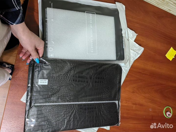 Чехол для macbook pro 16. Торг уместен