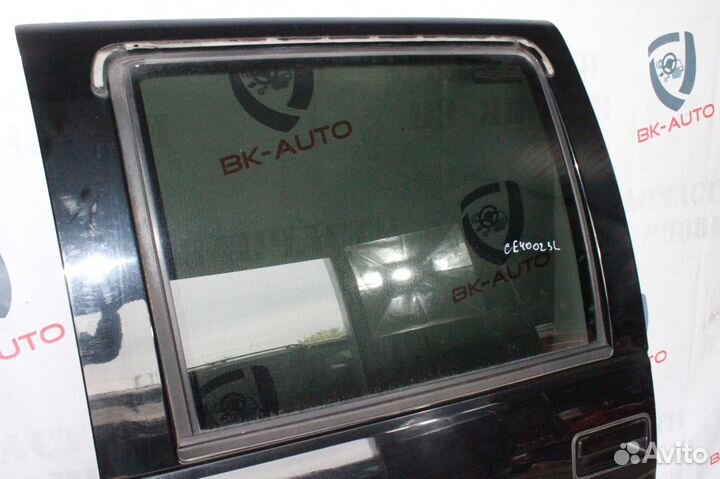 Дверь задняя левая Cadillac Escalade GMT400