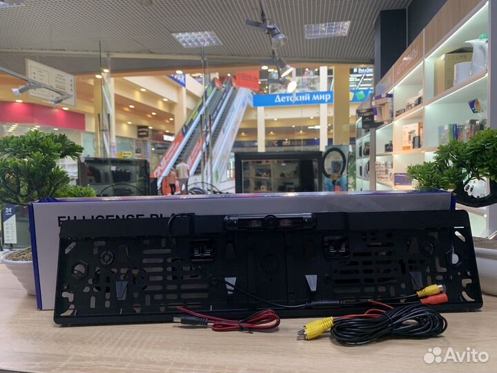 Номерная рамка с камерой заднего вида E077(новая)