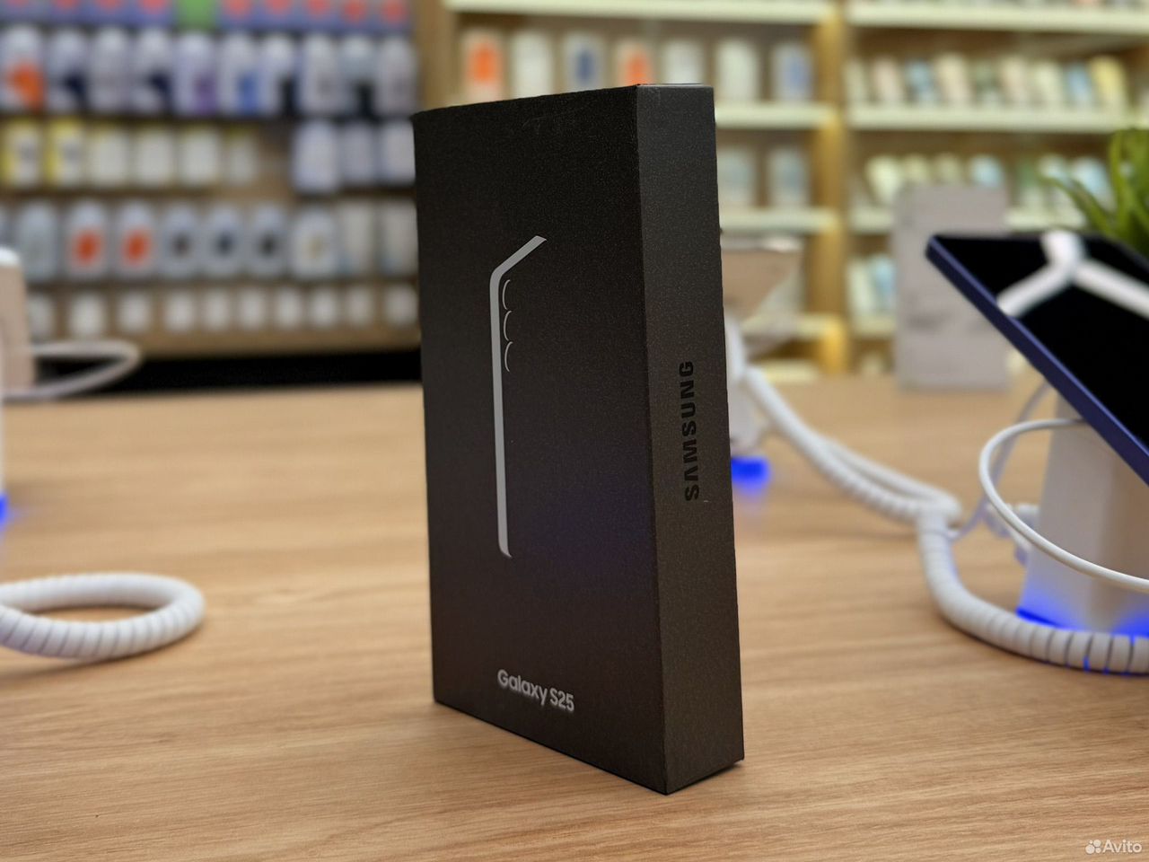 Samsung Galaxy S25, 12/256 ГБ, SIM + eSIM