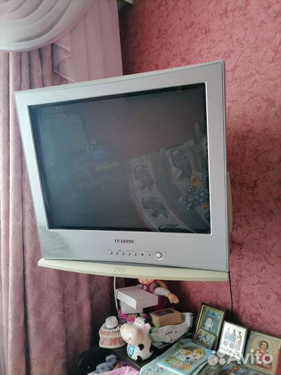 Телевизор samsung