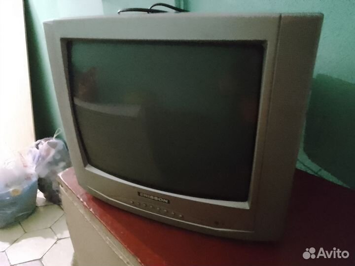 Телевизор цветного изображения erisson