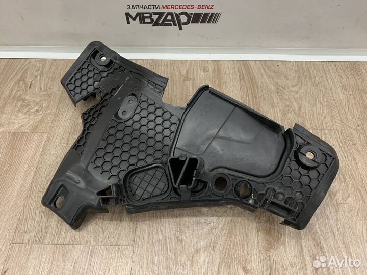 Водосток передний правый Mercedes W222