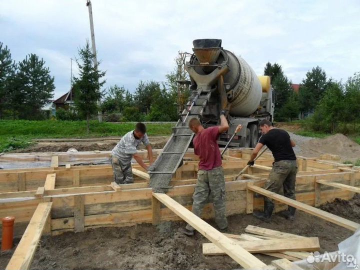 Бригада строителей