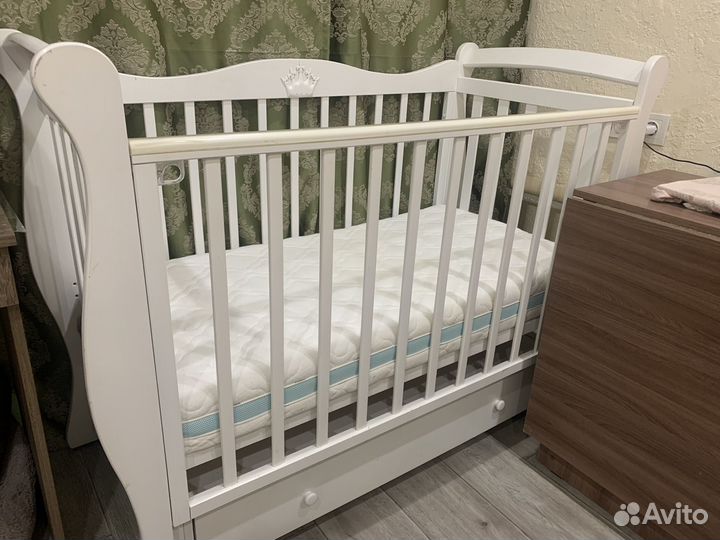 Детская кроватка
