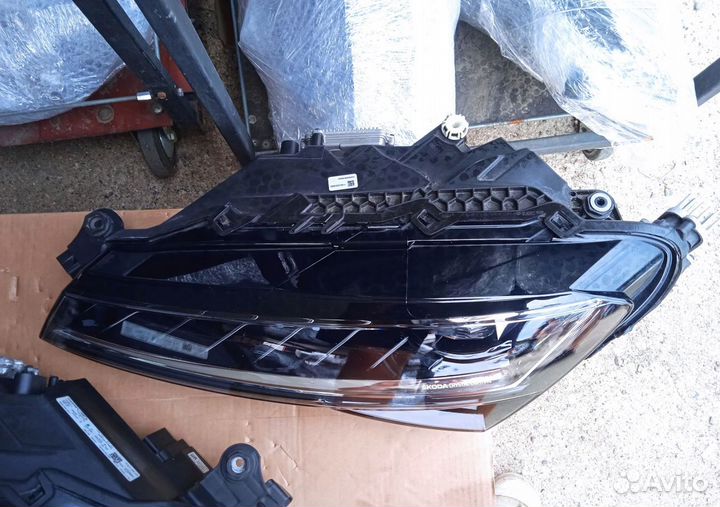 Skoda superb III фары передние (рест.)