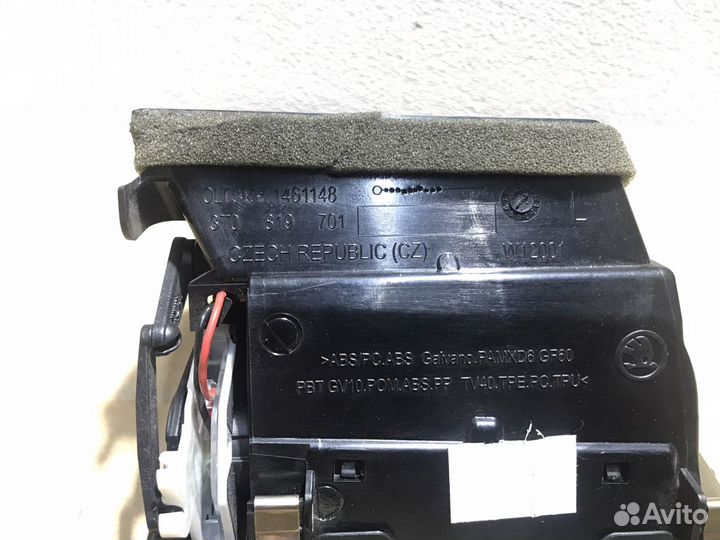 Дефлектор в торпедо Superb 2