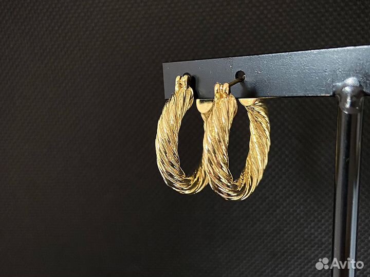 Серьги кольца в золоте (два вида)