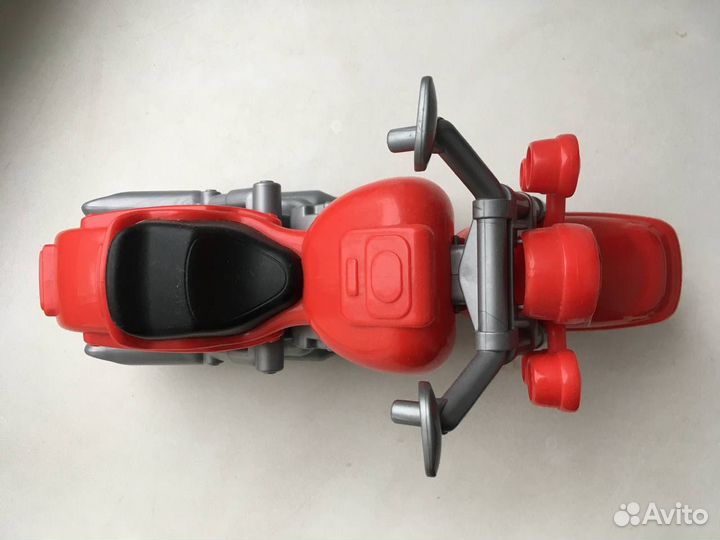 Игрушечный мотоцикл