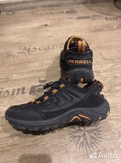 Кроссовки фирмы merrell