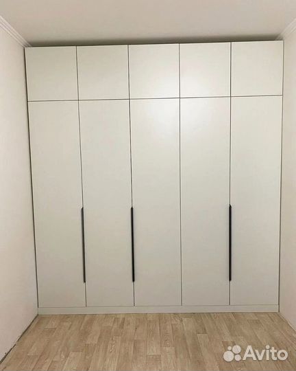 Шкаф распашной на заказ
