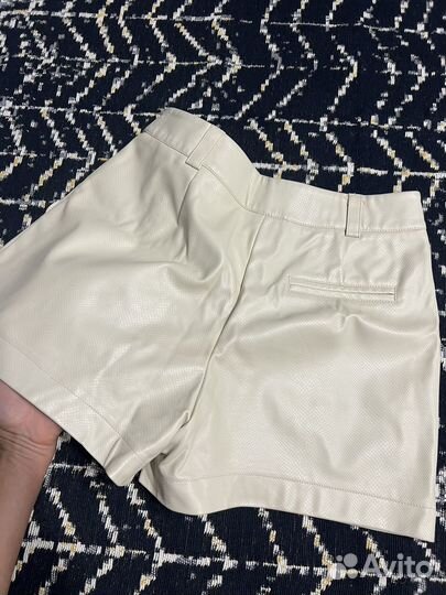 Шорты женские
