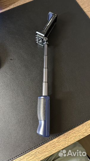 Freewell Versatile selfie grip