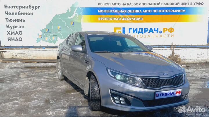 Накладка декоративная на торпедо правая Kia Optima