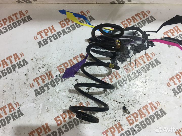 Тойота iQ Пружина задняя