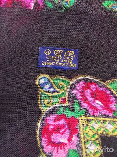 Яркий платок для творчества