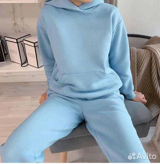 Спортивный костюм женский