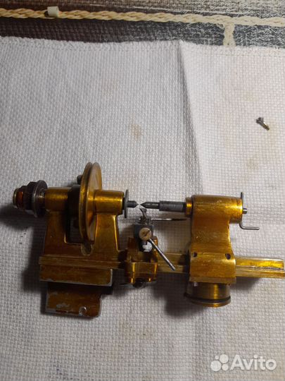 Часовой токарный станок