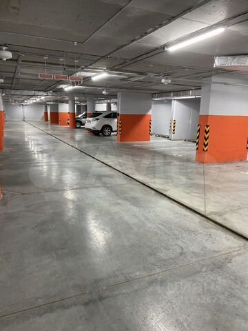 Машиноместо, 14 м²