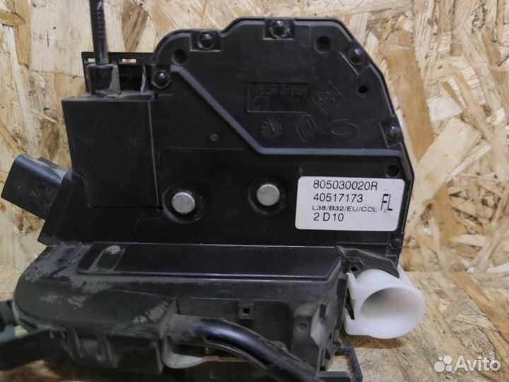 Замок двери передней левой Renault Fluence