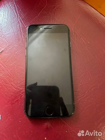 iPhone 8, 64 ГБ