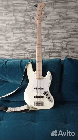 Бас гитара 5 струн