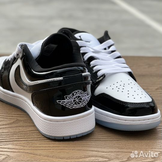 Кроссовки Nike Air Jordan 1 low se concord