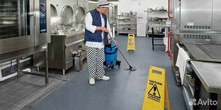 Ночной уборщик / уборщик в ночь