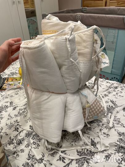 Бортики в кроватку б/у