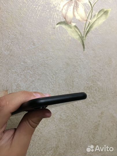 iPhone Xr, 128 ГБ