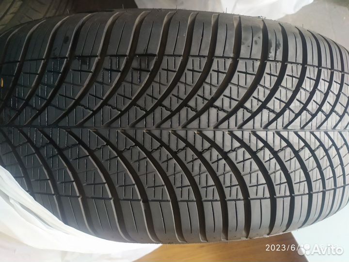 Goodyear Vector 4Seasons Gen-2 245/50 R19 105W