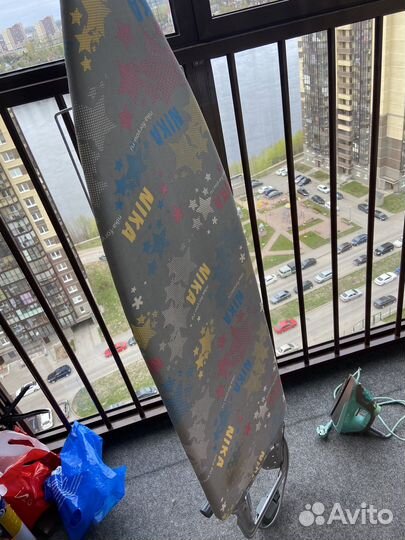 Гладильная доска и утюг